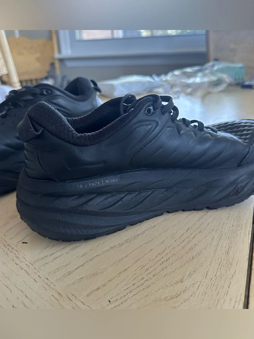 HOKA One One Bondi SR Black Running Shoes Sneakers Women’s 8.5